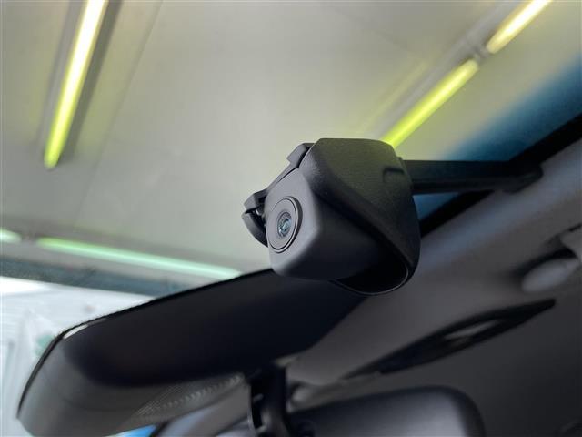 フィット ホーム　ワンオーナー　ＨｏｎｄａＳＥＮＳＩＮＧ　純正Ｇａｔｈｅｒｓナビ　Ｂｌｕｅｔｏｏｔｈオーディオ　バックカメラ　ハーフレザーシート　ＥＴＣ　ドラレコ　　ＬＥＤヘッドライトアダプティブクルーズコントロール（16枚目）