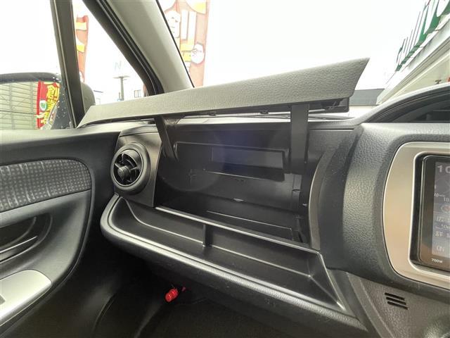 ヴィッツ Ｆ　トヨタセーフティセンス　ＡＬＰＩＮＥナビ　フルセグＴＶ　ＤＶＤ再生　Ｂｌｕｅｔｏｏｔｈオーディオ　ラジオ　バックカメラ　キーレスエントリー　フロアマット　ＰＣＳ　ＬＤＡ　ＡＨＢ（22枚目）