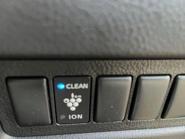 セレナ ハイウェイスター　ＴＶナビ　ＥＴＣ　バックカメラ　ＦＯＧ　アルミ付き　８人乗り　ダブルエアコン　スペアキーあり（7枚目）