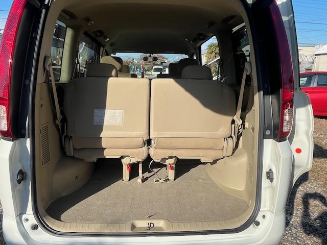 セレナ ２０Ｇ　ＴＶナビ　ＥＴＣ　ＦＯＧ　バックカメラ　両側自動ドア　８人乗り　ＢＬＵＥＴＯＯＴＨ　アルミ付き　キーレス　スペアキーあり　記録簿あり（7枚目）