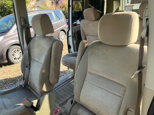 セレナ ２０Ｇ　ＴＶナビ　ＥＴＣ　ＦＯＧ　バックカメラ　両側自動ドア　８人乗り　ＢＬＵＥＴＯＯＴＨ　アルミ付き　キーレス　スペアキーあり　記録簿あり（16枚目）