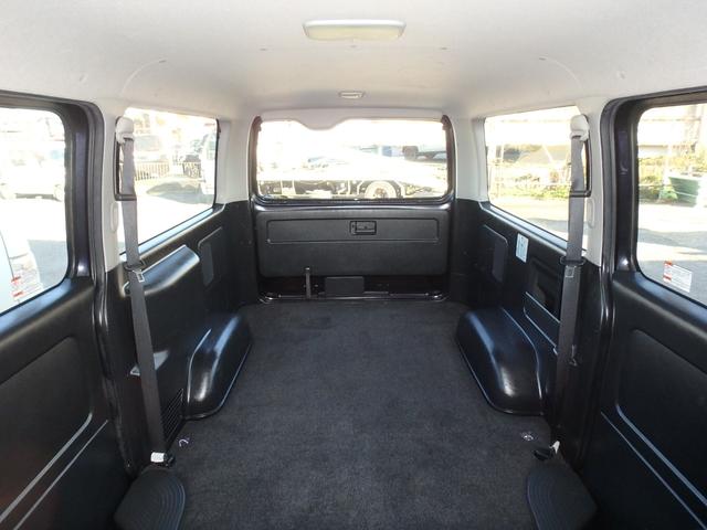 ハイエースバン スーパーＧＬ　ダークプライム　５型　軽油　４ＷＤ　寒冷地　セーフティセンス　Ｗパワスラ　ＬＥＤライト　スマートキー２個　ＳＤナビＴＶ　Ｂカメ　ＥＴＣ２．０　フリップＤモニター　ＷエアＢ　ＡＣ１００Ｖ　ドラレコ　ステアリングスイッチ（19枚目）