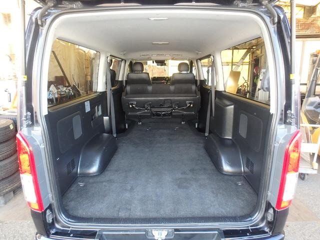 ハイエースバン スーパーＧＬ　ダークプライム　５型　軽油　４ＷＤ　寒冷地　セーフティセンス　Ｗパワスラ　ＬＥＤライト　スマートキー２個　ＳＤナビＴＶ　Ｂカメ　ＥＴＣ２．０　フリップＤモニター　ＷエアＢ　ＡＣ１００Ｖ　ドラレコ　ステアリングスイッチ（68枚目）