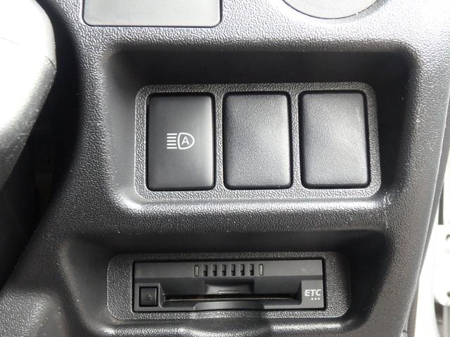 レジアスエースバン ＤＸ　５型　軽油　２８００ｃｃターボ　２ＷＤ　６速ＡＴ　９人　セーフティセンス　ＶＳＣ＆ＴＲＣ　リアＡＣ＆ヒーター　ＳＤナビＴＶ　ＥＴＣ　ドライブレコーダー　キーレスキー　イモビライザー（9枚目）