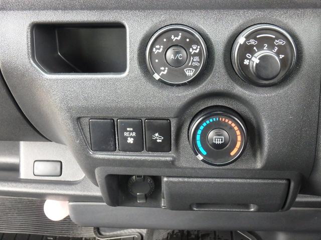 レジアスエースバン ＤＸ　５型　軽油　２８００ｃｃターボ　２ＷＤ　６速ＡＴ　９人　セーフティセンス　ＶＳＣ＆ＴＲＣ　リアＡＣ＆ヒーター　ＳＤナビＴＶ　ＥＴＣ　ドライブレコーダー　キーレスキー　イモビライザー（12枚目）