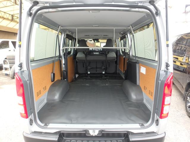 レジアスエースバン ＤＸ　５型　軽油　２８００ｃｃターボ　２ＷＤ　６速ＡＴ　９人　セーフティセンス　ＶＳＣ＆ＴＲＣ　リアＡＣ＆ヒーター　ＳＤナビＴＶ　ＥＴＣ　ドライブレコーダー　キーレスキー　イモビライザー（56枚目）