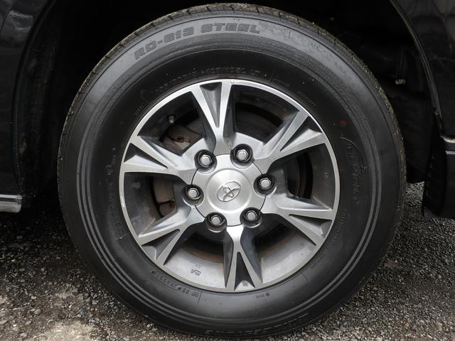 レジアスエースバン スーパーＧＬ　ダークプライム　５型　軽油　２８００ｃｃターボ　４ＷＤ　寒冷地　ＴＳＳ無し　ナビＴＶ　Ｂカメ　Ｄインナーミラー　ＥＴＣ２．０　ＡＣ１００Ｖ　ソナー　ＷエアＢ　ハンガーパイプ　スマートキー２個（28枚目）
