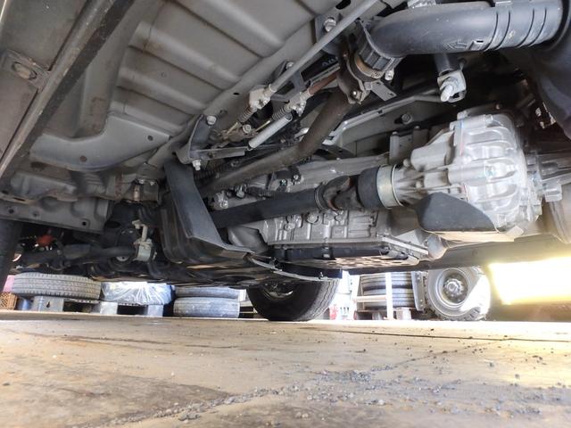 レジアスエースバン スーパーＧＬ　ダークプライム　５型　軽油　２８００ｃｃターボ　４ＷＤ　寒冷地　ＴＳＳ無し　ナビＴＶ　Ｂカメ　Ｄインナーミラー　ＥＴＣ２．０　ＡＣ１００Ｖ　ソナー　ＷエアＢ　ハンガーパイプ　スマートキー２個（76枚目）