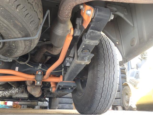 レジアスエースバン スーパーＧＬ　ダークプライム　５型　軽油　２８００ｃｃターボ　４ＷＤ　寒冷地　ＴＳＳ無し　ナビＴＶ　Ｂカメ　Ｄインナーミラー　ＥＴＣ２．０　ＡＣ１００Ｖ　ソナー　ＷエアＢ　ハンガーパイプ　スマートキー２個（80枚目）