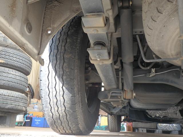 ハイエースバン スーパーGL ダークプライム 5型 軽油 4WD TSS LEDライト スマートキー2個 WエアB AC100V ステアリングスイッチ SDナビTV Bカメラ ETC Dインナーミラー ドラレコ USBポート イモビライザー(78枚目)