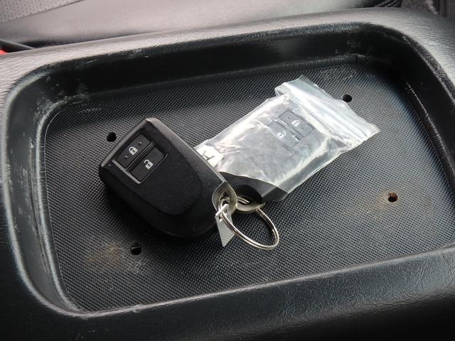 レジアスエースバン スーパーGL ダークプライムII 5型 軽油 2WD TSS Pスタート LED SDナビTV Bカメラ ETC2.0 スマートキー2個 AC100V電源 Wエアバック ステアリングスイッチ シートカバー イモビライザー(9枚目)