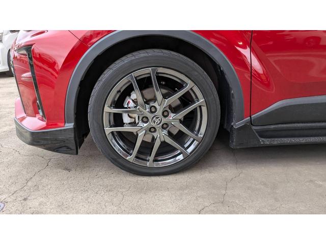 Ｃ－ＨＲ Ｓ　ＧＲスポーツ　ＯＰ１９ＡＷ　ドレスアップマフラー　ナビ　アラウンドビューモニター　ディスプレイオーディオ　シートヒーター　ＥＴＣ２．０　ＵＳＢ（5枚目）