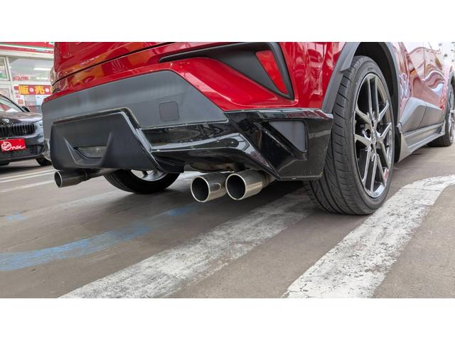 Ｃ－ＨＲ Ｓ　ＧＲスポーツ　ＯＰ１９ＡＷ　ドレスアップマフラー　ナビ　アラウンドビューモニター　ディスプレイオーディオ　シートヒーター　ＥＴＣ２．０　ＵＳＢ（12枚目）