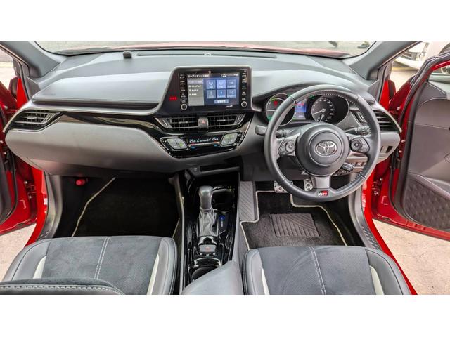 Ｃ－ＨＲ Ｓ　ＧＲスポーツ　ＯＰ１９ＡＷ　ドレスアップマフラー　ナビ　アラウンドビューモニター　ディスプレイオーディオ　シートヒーター　ＥＴＣ２．０　ＵＳＢ（13枚目）