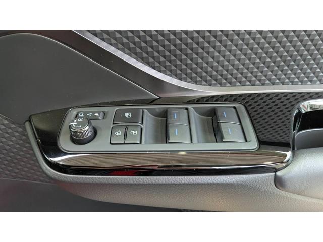 Ｃ－ＨＲ Ｓ　ＧＲスポーツ　ＯＰ１９ＡＷ　ドレスアップマフラー　ナビ　アラウンドビューモニター　ディスプレイオーディオ　シートヒーター　ＥＴＣ２．０　ＵＳＢ（18枚目）