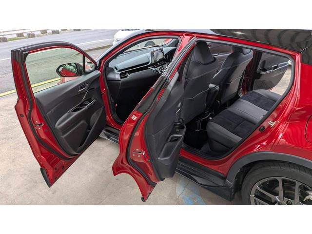 Ｃ－ＨＲ Ｓ　ＧＲスポーツ　ＯＰ１９ＡＷ　ドレスアップマフラー　ナビ　アラウンドビューモニター　ディスプレイオーディオ　シートヒーター　ＥＴＣ２．０　ＵＳＢ（25枚目）