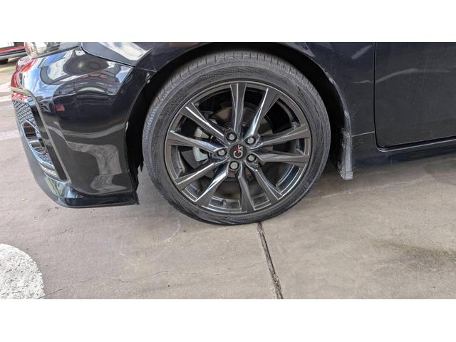 TOYOTA PRIUS ALPHA S TOURING SELECTION GS