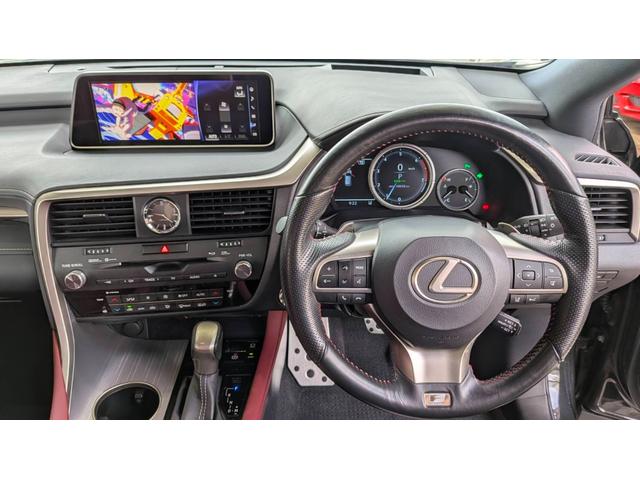 ＲＸ ＲＸ２００ｔ　Ｆスポーツ　ワンオーナー　サンルーフ　赤レザーパワーシートエアコン　３眼ＬＥＤ　ナビＴＶバックカメラ　パワーバックドア　ＥＴＣ２．０　ステアリングヒーター　ＨＵＤ（9枚目）
