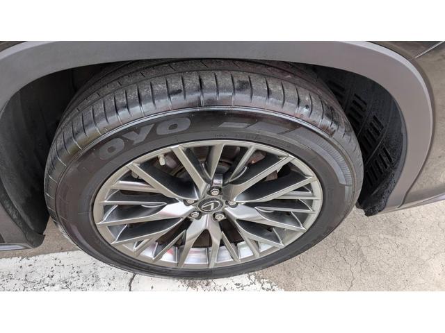 ＲＸ ＲＸ２００ｔ　Ｆスポーツ　ワンオーナー　サンルーフ　赤レザーパワーシートエアコン　３眼ＬＥＤ　ナビＴＶバックカメラ　パワーバックドア　ＥＴＣ２．０　ステアリングヒーター　ＨＵＤ（32枚目）