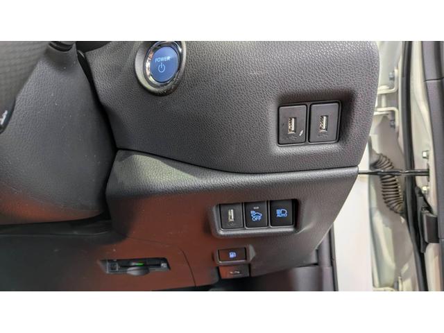 Ｃ－ＨＲ Ｇ　モデリスタエアロ　ナビＴＶバックカメラ　シートヒーター　ＬＥＤ　クルーズコントロール　オートライト　ステアリングスイッチ　ＵＳＢ　ＥＴＣ　スマートキー　プッシュスタート（17枚目）