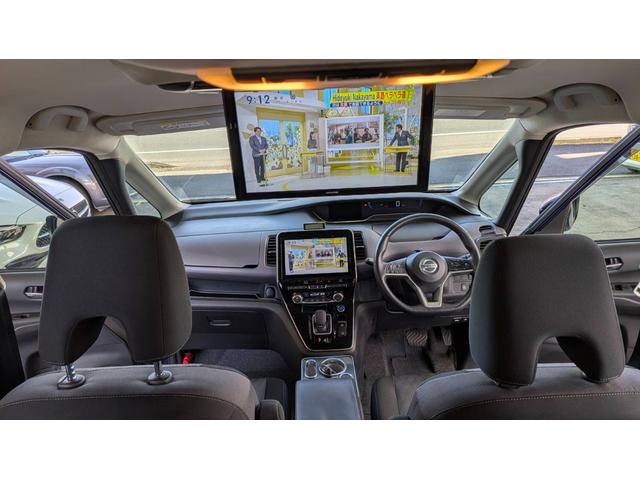 セレナ ｅ－パワー　ハイウェイスターＶ　ナビＴＶアラウンドビューフリップダウンモニター　両側パワースライドドア　デジタルインナーミラー　ＵＳＢ　ＥＴＣ　ドラレコ　ステアリングヒーター（5枚目）