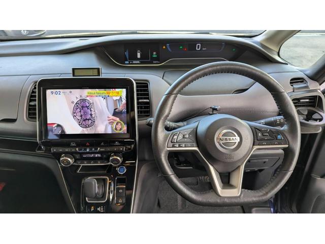 セレナ ｅ－パワー　ハイウェイスターＶ　ナビＴＶアラウンドビューフリップダウンモニター　両側パワースライドドア　デジタルインナーミラー　ＵＳＢ　ＥＴＣ　ドラレコ　ステアリングヒーター（13枚目）