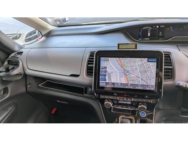 セレナ ｅ－パワー　ハイウェイスターＶ　ナビＴＶアラウンドビューフリップダウンモニター　両側パワースライドドア　デジタルインナーミラー　ＵＳＢ　ＥＴＣ　ドラレコ　ステアリングヒーター（15枚目）