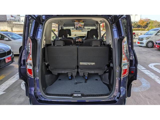 セレナ ｅ－パワー　ハイウェイスターＶ　ナビＴＶアラウンドビューフリップダウンモニター　両側パワースライドドア　デジタルインナーミラー　ＵＳＢ　ＥＴＣ　ドラレコ　ステアリングヒーター（21枚目）