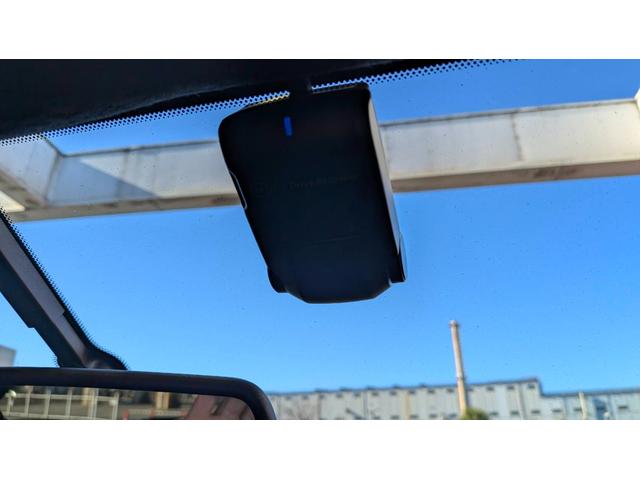 ジューク ニスモ RS 4WD ナビTVパノラミックビューモニター ドラレコ ETC 18インチアルミホイール オートライト(16枚目)