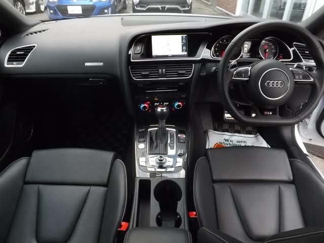 4WD/Navi/CD/AW/No-accidents/LeatherSeat/PowerSeat/BackCamera