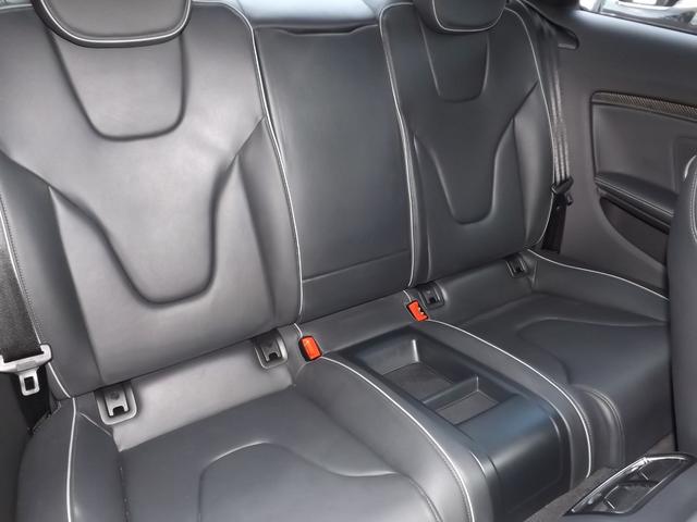 4WD/Navi/CD/AW/No-accidents/LeatherSeat/PowerSeat/BackCamera