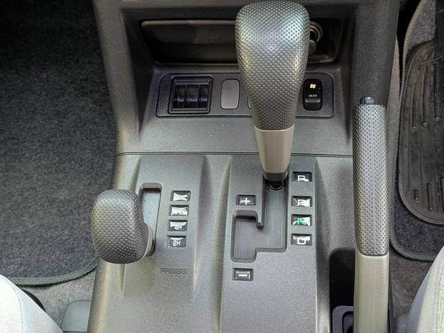 パジェロ ロング　エクシード－Ｉ　４ＷＤ　ディスプレイオーディオ　キーレスエントリー　フルフラット　６２１８０キロ　背面タイヤ　サイドステップ（46枚目）