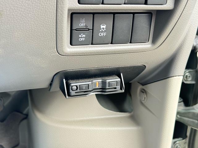 エブリイ ジョイン　ユーザー買取車　４ＷＤ　５ＭＴ　デュアルカメラブレーキサポート　カロッツェリアナビ　バックカメラ　ＴＶ　Ｂｌｕｅｔｏｏｔｈ　パーキングソナー　オートライト　フォグランプ　キーレス　ＥＴＣ（19枚目）
