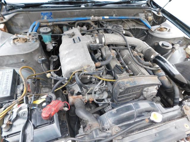 ローレル メダリスト　純正グリーン全塗装済　５ＭＴ換装　ＲＢ２０ＤＥＴエンジン　前後ホイール違い１７インチ　社外オーディオ　社外車高調　ＭＯＭＯステアリング　社外マフラー（49枚目）