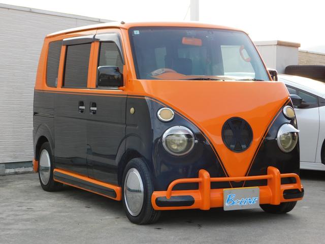 エブリイワゴン ＰＺターボスペシャル　４ＷＤ　ターボ　アーリーバス仕様　内外装ブラックオレンジツートン　メッキホイールキャップ　両側パワスラ　カロッツェリアナビ　バックカメラ　ＴＶ　Ｂｌｕｅｔｏｏｔｈ　ＥＴＣ　シートヒーター　キーレス（4枚目）