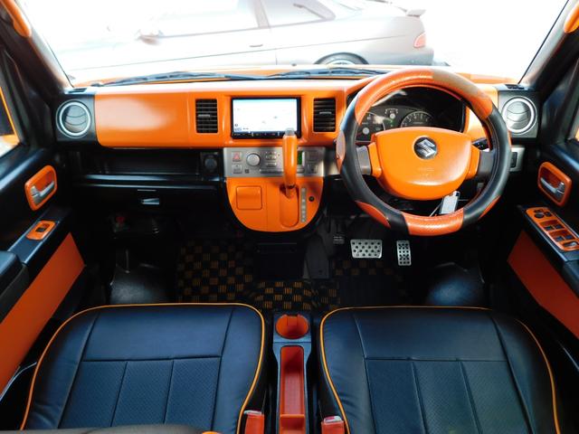 エブリイワゴン ＰＺターボスペシャル　４ＷＤ　ターボ　アーリーバス仕様　内外装ブラックオレンジツートン　メッキホイールキャップ　両側パワスラ　カロッツェリアナビ　バックカメラ　ＴＶ　Ｂｌｕｅｔｏｏｔｈ　ＥＴＣ　シートヒーター　キーレス（12枚目）