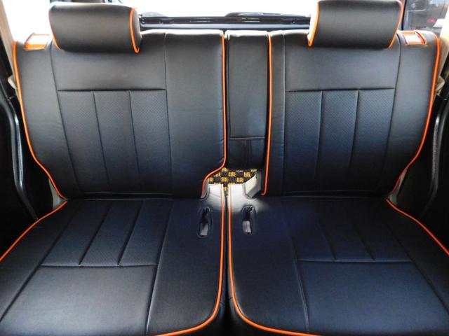 エブリイワゴン ＰＺターボスペシャル　４ＷＤ　ターボ　アーリーバス仕様　内外装ブラックオレンジツートン　メッキホイールキャップ　両側パワスラ　カロッツェリアナビ　バックカメラ　ＴＶ　Ｂｌｕｅｔｏｏｔｈ　ＥＴＣ　シートヒーター　キーレス（13枚目）