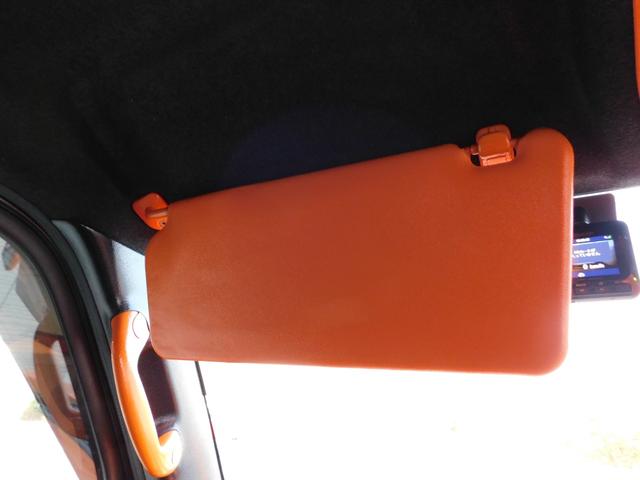 エブリイワゴン ＰＺターボスペシャル　４ＷＤ　ターボ　アーリーバス仕様　内外装ブラックオレンジツートン　メッキホイールキャップ　両側パワスラ　カロッツェリアナビ　バックカメラ　ＴＶ　Ｂｌｕｅｔｏｏｔｈ　ＥＴＣ　シートヒーター　キーレス（47枚目）