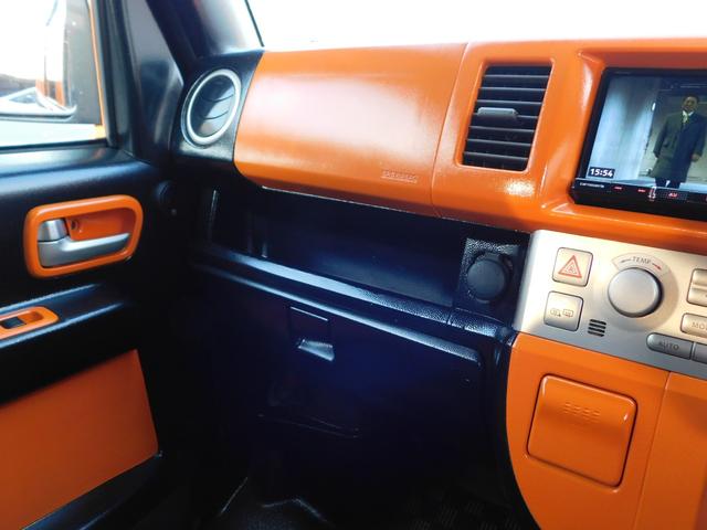 エブリイワゴン ＰＺターボスペシャル　４ＷＤ　ターボ　アーリーバス仕様　内外装ブラックオレンジツートン　メッキホイールキャップ　両側パワスラ　カロッツェリアナビ　バックカメラ　ＴＶ　Ｂｌｕｅｔｏｏｔｈ　ＥＴＣ　シートヒーター　キーレス（59枚目）