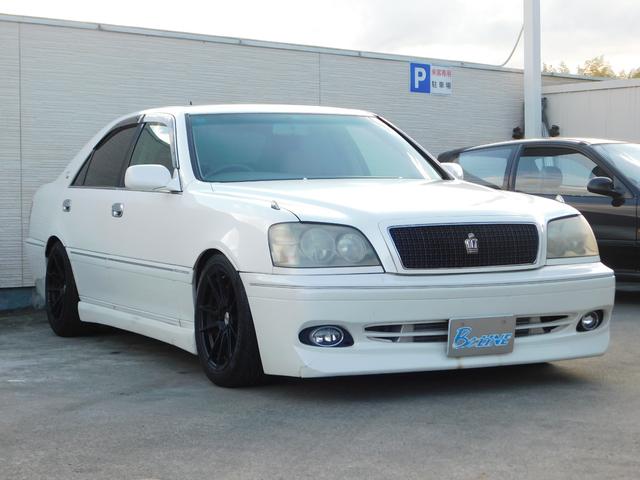 クラウン アスリートＶ　５ＭＴ換装　社外フルエアロ　ＳＴ－ＧＡＲＡＧＥ車高調　前置きＩＣ　社外マフラー　ＢＲＩＤＥシート　社外１７インチＡＷ　カロッツェリアナビ　ＴＶ　Ｂｌｕｅｔｏｏｔｈ（4枚目）