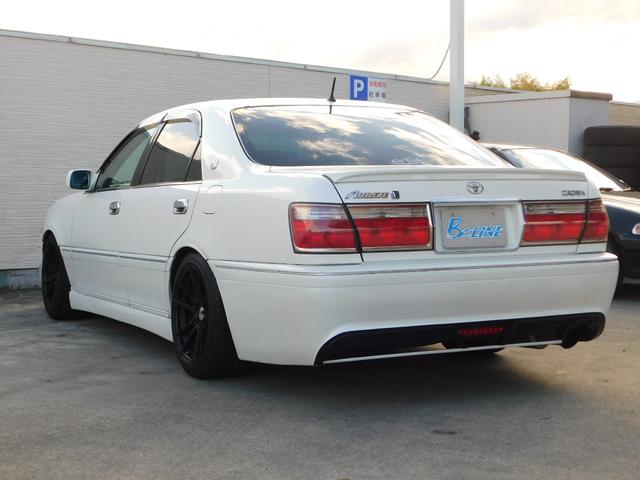 クラウン アスリートＶ　５ＭＴ換装　社外フルエアロ　ＳＴ－ＧＡＲＡＧＥ車高調　前置きＩＣ　社外マフラー　ＢＲＩＤＥシート　社外１７インチＡＷ　カロッツェリアナビ　ＴＶ　Ｂｌｕｅｔｏｏｔｈ（9枚目）