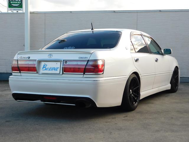 クラウン アスリートＶ　５ＭＴ換装　社外フルエアロ　ＳＴ－ＧＡＲＡＧＥ車高調　前置きＩＣ　社外マフラー　ＢＲＩＤＥシート　社外１７インチＡＷ　カロッツェリアナビ　ＴＶ　Ｂｌｕｅｔｏｏｔｈ（11枚目）