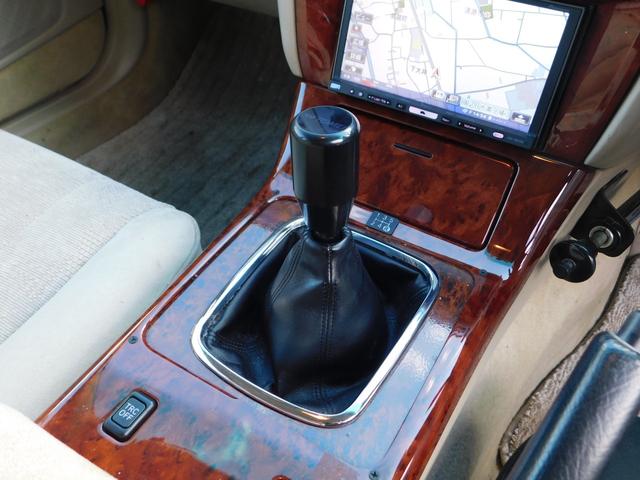 クラウン アスリートＶ　５ＭＴ換装　社外フルエアロ　ＳＴ－ＧＡＲＡＧＥ車高調　前置きＩＣ　社外マフラー　ＢＲＩＤＥシート　社外１７インチＡＷ　カロッツェリアナビ　ＴＶ　Ｂｌｕｅｔｏｏｔｈ（13枚目）