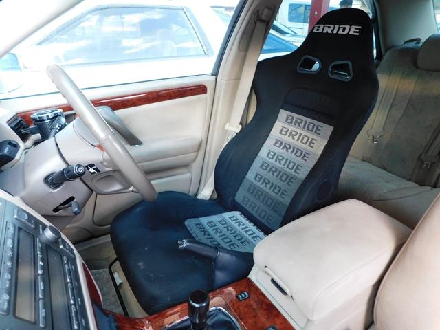 クラウン アスリートＶ　５ＭＴ換装　社外フルエアロ　ＳＴ－ＧＡＲＡＧＥ車高調　前置きＩＣ　社外マフラー　ＢＲＩＤＥシート　社外１７インチＡＷ　カロッツェリアナビ　ＴＶ　Ｂｌｕｅｔｏｏｔｈ（14枚目）