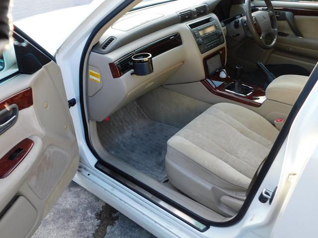 クラウン アスリートＶ　５ＭＴ換装　社外フルエアロ　ＳＴ－ＧＡＲＡＧＥ車高調　前置きＩＣ　社外マフラー　ＢＲＩＤＥシート　社外１７インチＡＷ　カロッツェリアナビ　ＴＶ　Ｂｌｕｅｔｏｏｔｈ（31枚目）