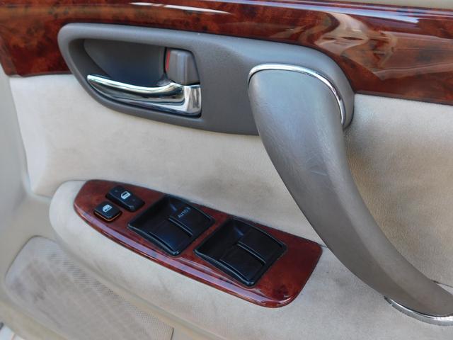 クラウン アスリートＶ　５ＭＴ換装　社外フルエアロ　ＳＴ－ＧＡＲＡＧＥ車高調　前置きＩＣ　社外マフラー　ＢＲＩＤＥシート　社外１７インチＡＷ　カロッツェリアナビ　ＴＶ　Ｂｌｕｅｔｏｏｔｈ（35枚目）