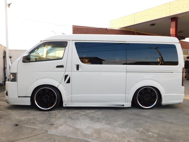 ハイエースワゴン GL 社外フルエアロ ローダウン 社外20インチAW オーバーフェンダー パワースライド ナビ バックカメラ TV Bluetooth シートカバー 社外マフラー 社外テール ETC(8枚目)