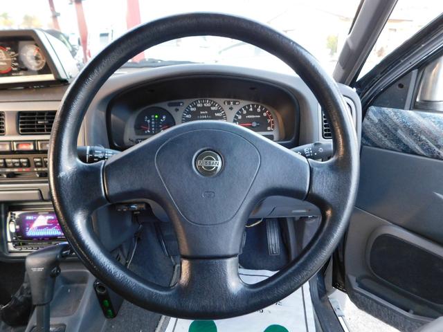 テラノ ワイドＲ３Ｍ　ＡＪリミテッド　４ＷＤ　走行４万ｋｍ　フロントガード　リアスポイラー　フォグランプ　専用サイドデカール　純正１５インチＡＷ　ＫＥＮＷＯＯＤ２ＤＩＮデッキ　サイドバイザー　ＥＴＣ（3枚目）