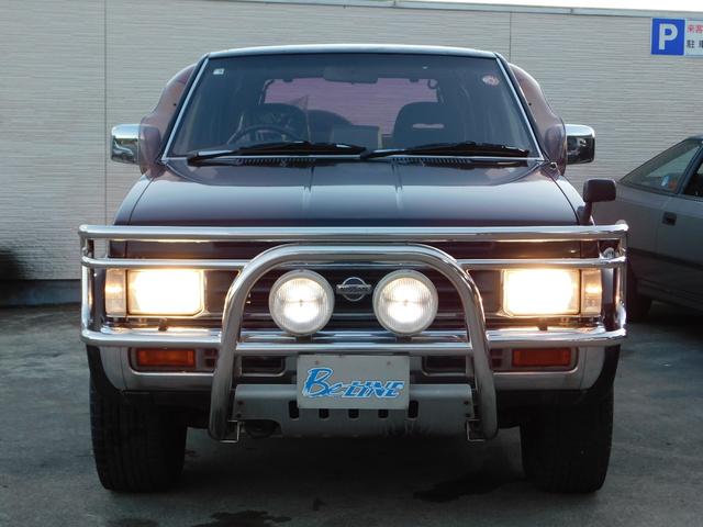 テラノ ワイドＲ３Ｍ　ＡＪリミテッド　４ＷＤ　走行４万ｋｍ　フロントガード　リアスポイラー　フォグランプ　専用サイドデカール　純正１５インチＡＷ　ＫＥＮＷＯＯＤ２ＤＩＮデッキ　サイドバイザー　ＥＴＣ（5枚目）