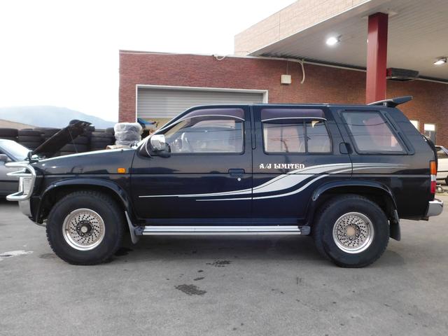 テラノ ワイドＲ３Ｍ　ＡＪリミテッド　４ＷＤ　走行４万ｋｍ　フロントガード　リアスポイラー　フォグランプ　専用サイドデカール　純正１５インチＡＷ　ＫＥＮＷＯＯＤ２ＤＩＮデッキ　サイドバイザー　ＥＴＣ（8枚目）